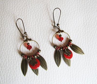 Boucles d'oreilles Créoles Feuilles rouges