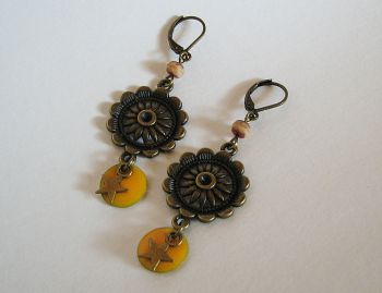 Boucles d'oreilles Marguerites  sequins jaunes