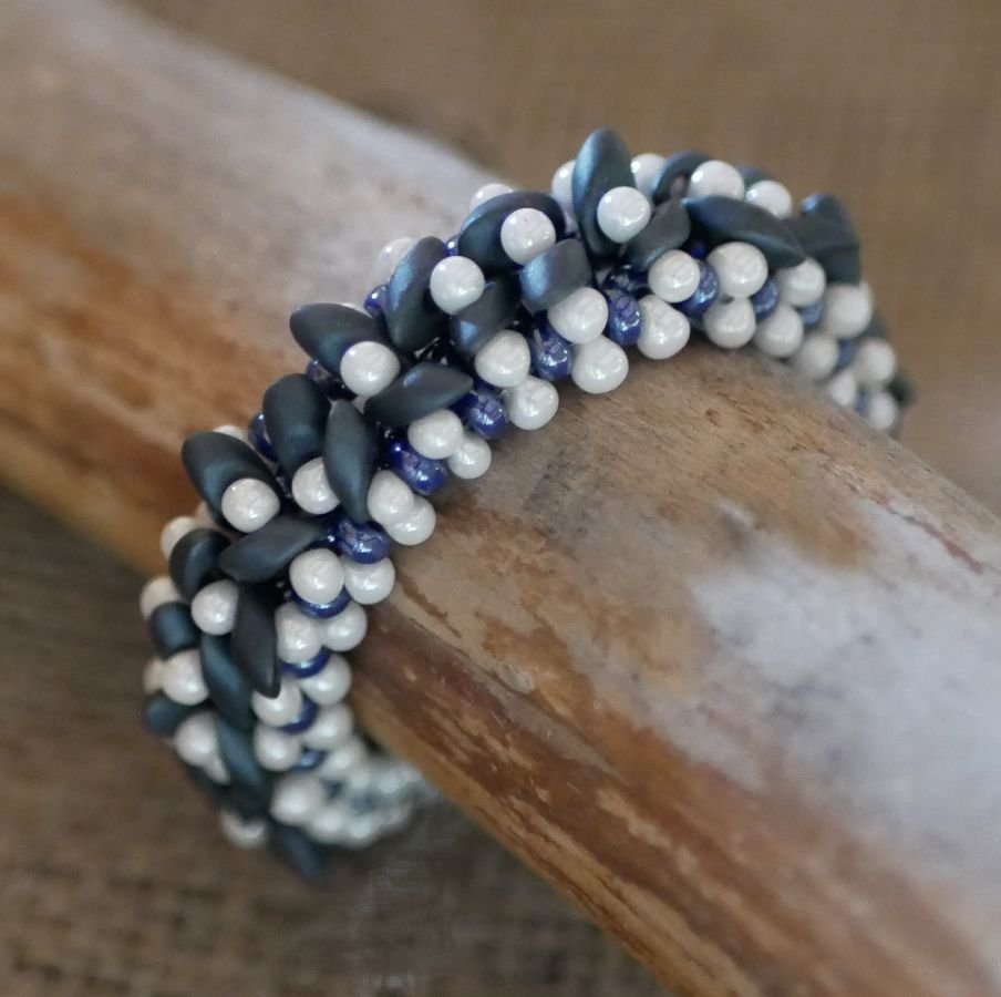 Bracelet Magatama Bleu en kit