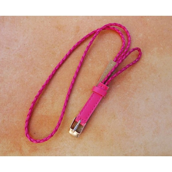 Bracelet montre tress&eacute; fuchsia