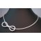Collier en maille en argent et noeud latéral