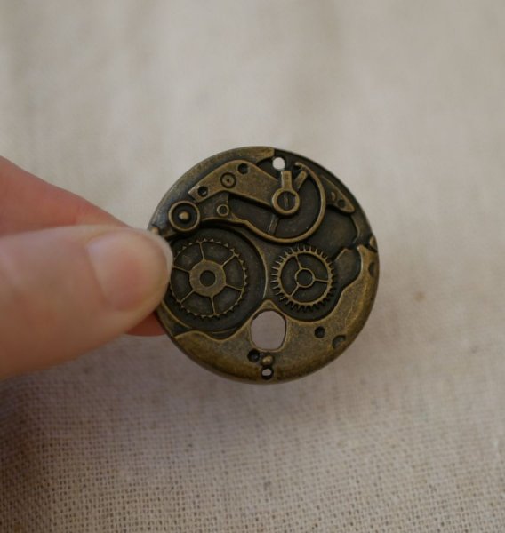 Rundes Bronzemedaillon Steampunk 