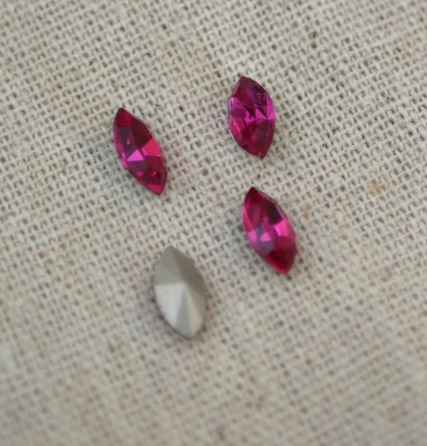 Navette 4200 10x5mm Fuchsia x 4