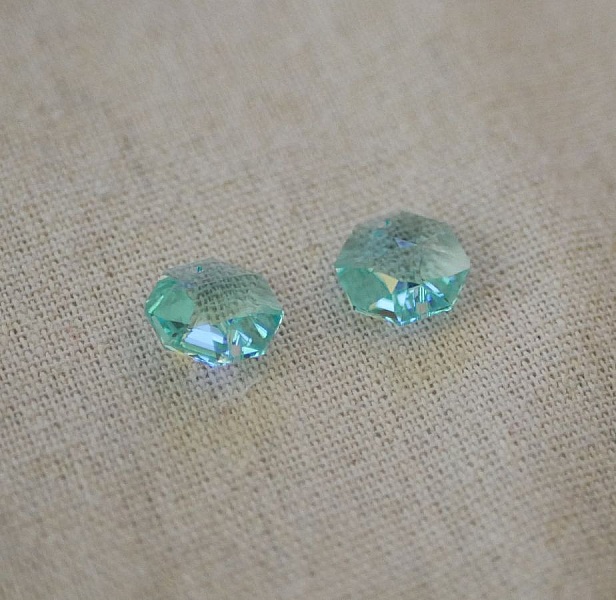 Swarovski Kristall-Oktogon 14mm CRYSTAL BLUE AB