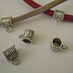 Gro&szlig;e versilberte Charmbefestigungen x 5