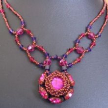 Notice de collier vanuatu fuchsia