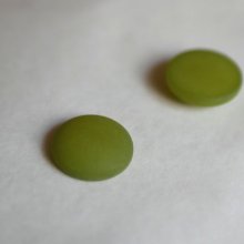 Cabochon Polaris grün Olivine Durchmesser 16mm